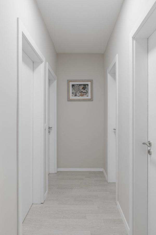 Bleri Apartment, 2 Bedroom, Free Parking Pristina Exterior foto